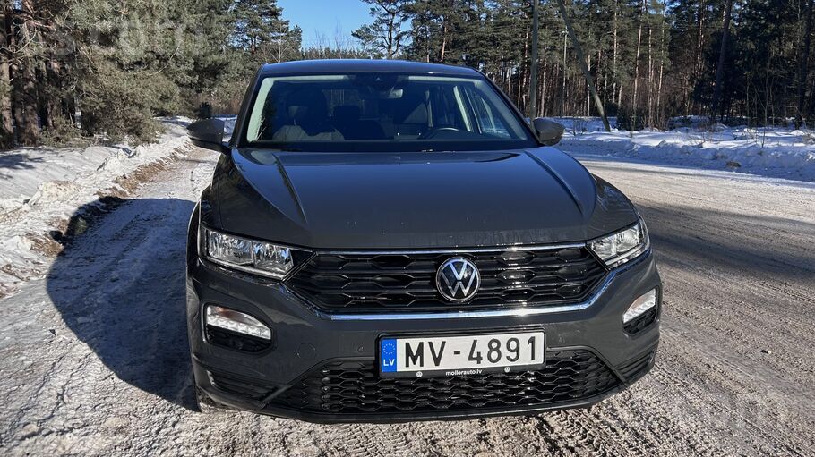 Volkswagen T-Roc ar 1.0Tsi benzīna dzinēju un 6 pakāpju manuālo pārnesumkārb