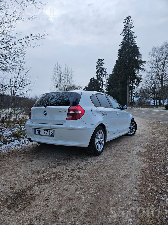 BMW Pārdod dinamisku BMW 118 2008 gada labā tehniskā u