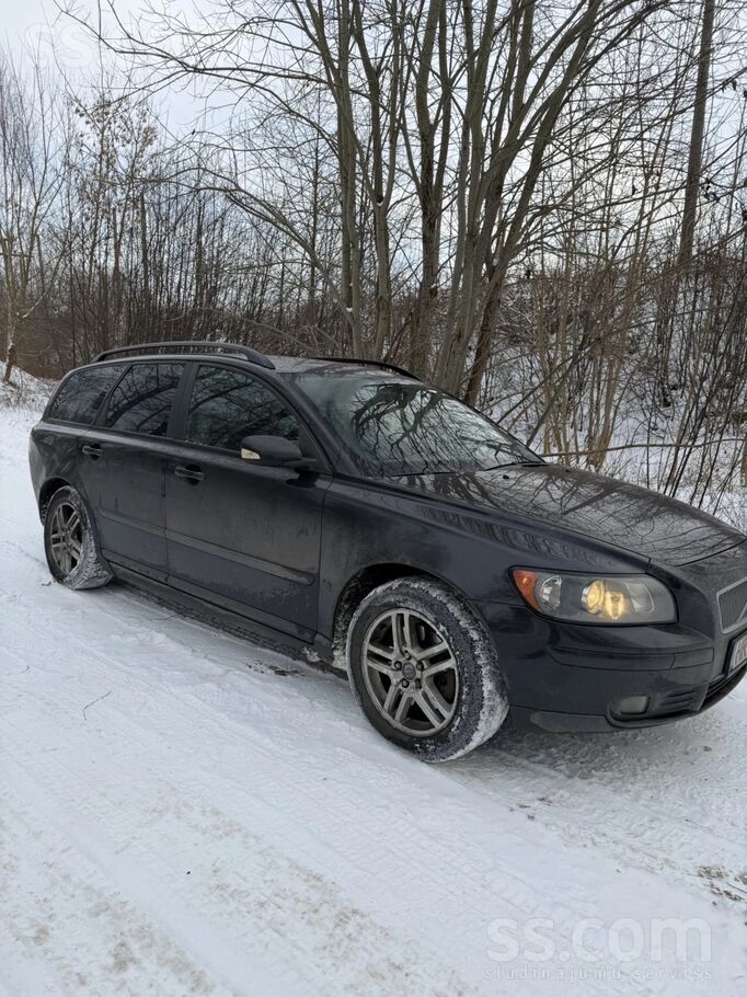 Volvo Tirgojās Volvo v50 labā braucamā stāvoklī, sēdies 
