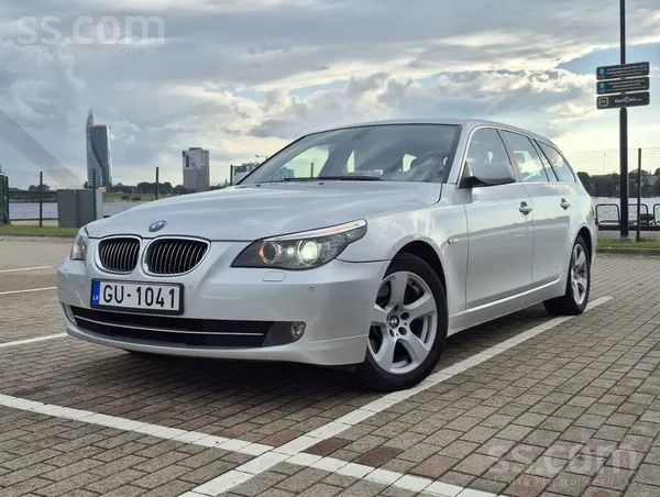 BMW BMW 530i, 272 zs, manuālā ātrumkārba. Ļoti mazs, o