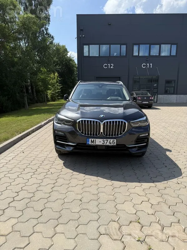 BMW Head up. Auto labā stāvoklī. Apple Car play