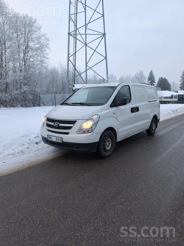 Hyundai Uzņēmums pārdod automašīnu Hyundai H1