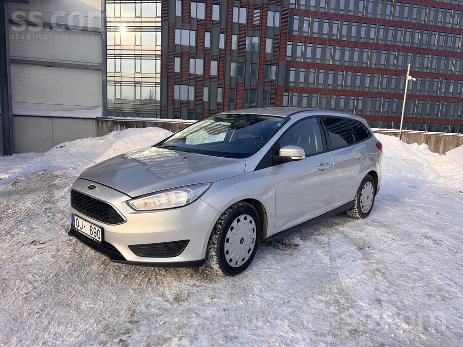 Ford Pārdodu automašīnu Ford Focus, kas pirms diviem ga