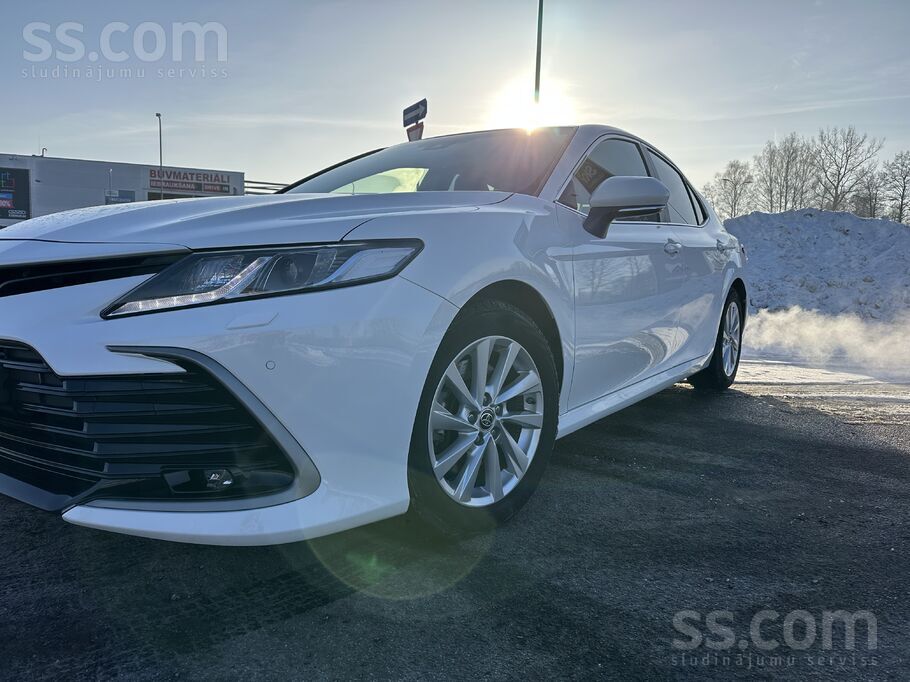 Hybrid. Pirkta Latvijā pie oficiāla dillera.
Oriģināls nobraukums, garanti