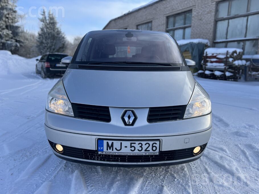 Машина в хорошем состоянии 2.2д 110киловат длиная база все сидение в наличии