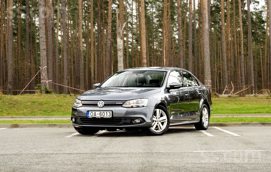 Volkswagen VW Jetta 1.4l benzīns/hibrīds . 110kKw