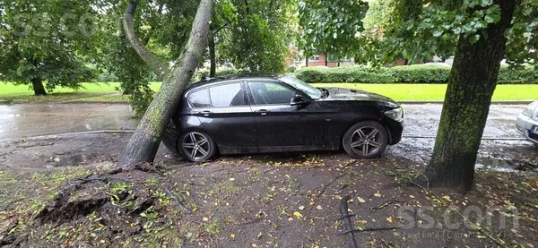 BMW 120 - 1