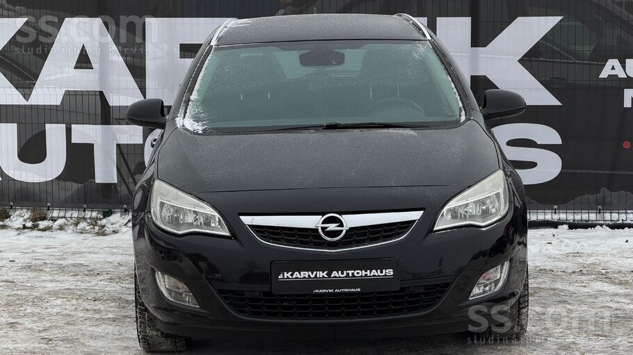 Opel Opel Astra Sports Tourer labā tehniskā un vizuālā