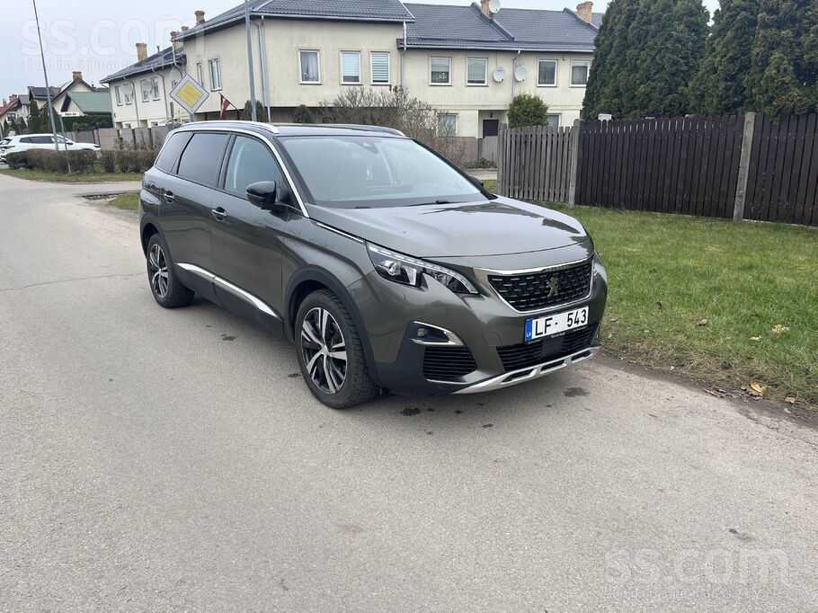 Peugeot Īpašniece pārdod Peugeot 5008 1.6 benzīns 121kw (1