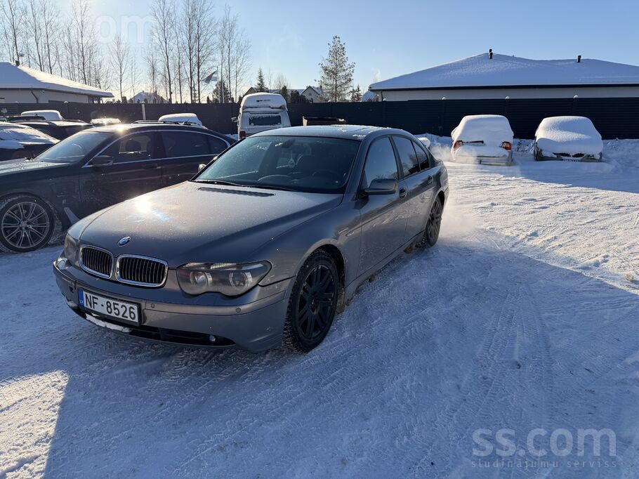 BMW Продается бмв 7 после не большого Дтп , новый то ,