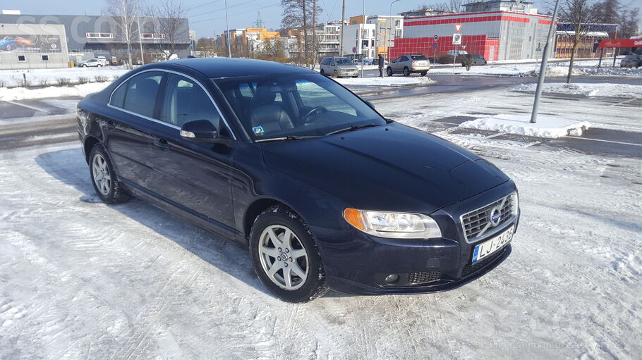 Pārdodu Volvo S80 2.0d, patērinš 5.4l/100 km. Manuāla kārba, ādas salons, ap