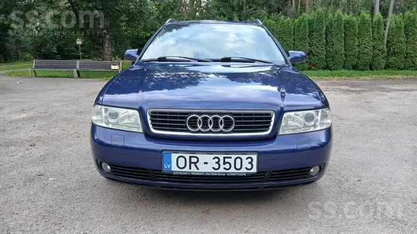 Audi A4 - 1