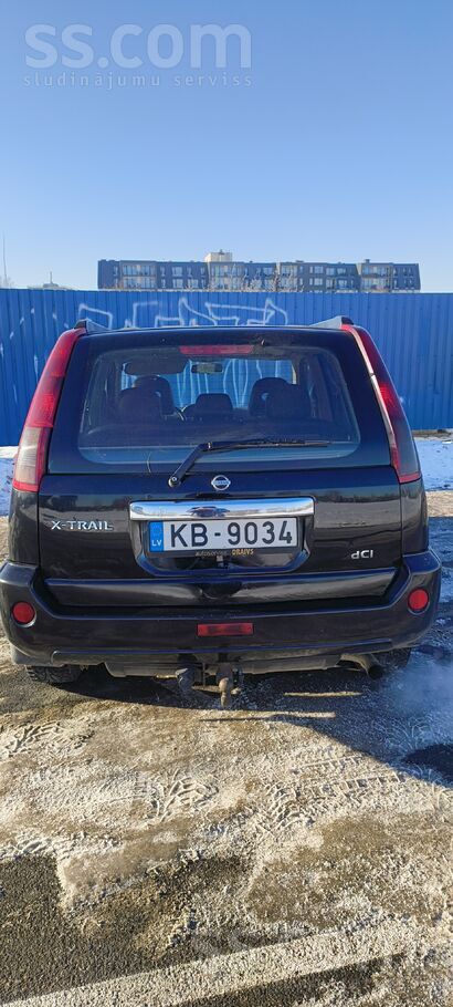 Nissan В хорошем технически и визуальном состоянии.