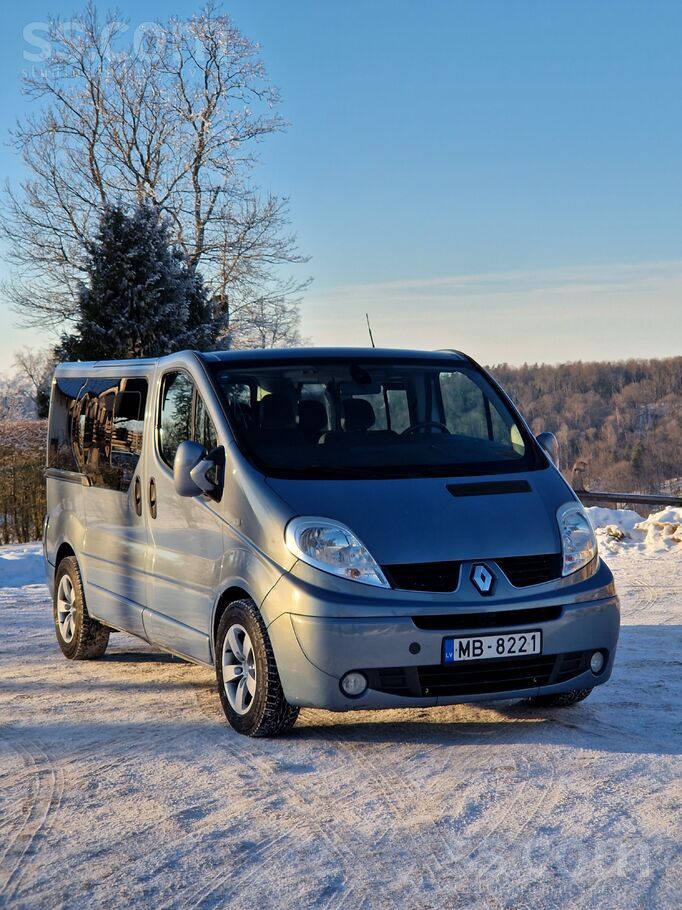 Renault Pārdošanā Renault Trafic Tour. 9 sēdvietas. Kopts,