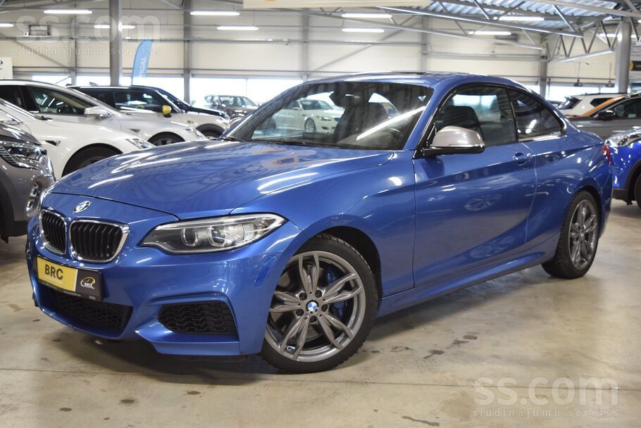 BMW BMW M235 iA xDrive. 2015. gada. 3.0l benzīns, 239 