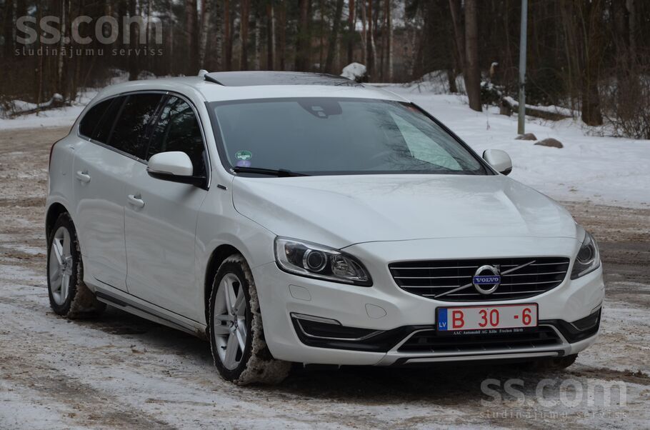 Volvo Tikko ievests. 2014. Gada modelis. Volvo. V60 Plug