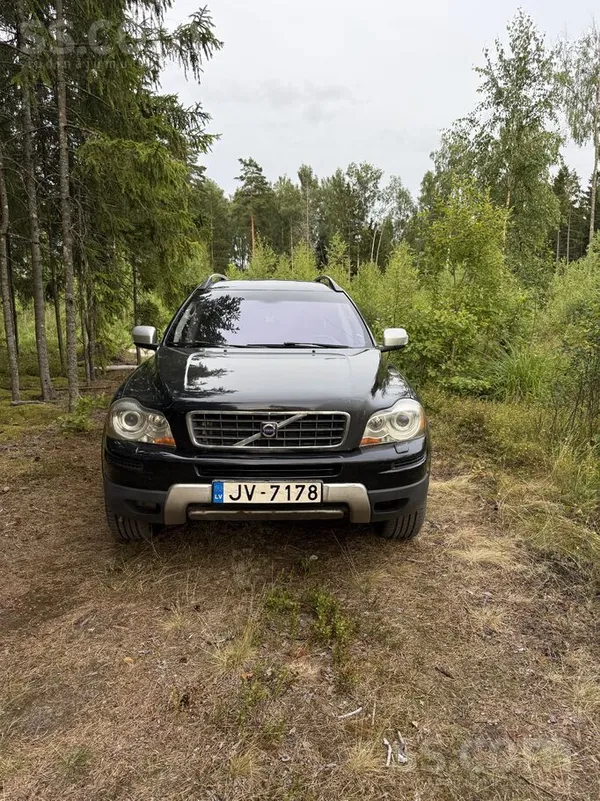 Volvo Volvo XC 90 ar 2.4 D5 dīzeļdzinēju, 136 kW.