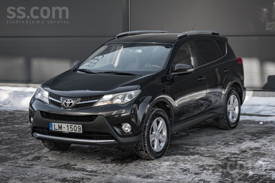 Toyota Garantija - 1 gads bez nobraukuma ierobežojuma. 