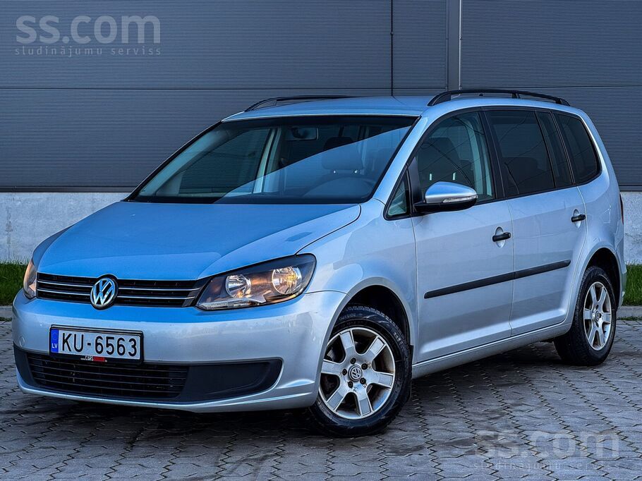 Volkswagen VW Touran ar 1.6 litru dīzeļdzinēju un manuālo tra