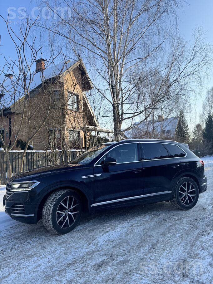 Volkswagen VW Touareg R-Line Blue 4x4 3.0Tdi V6 286H 210Kw