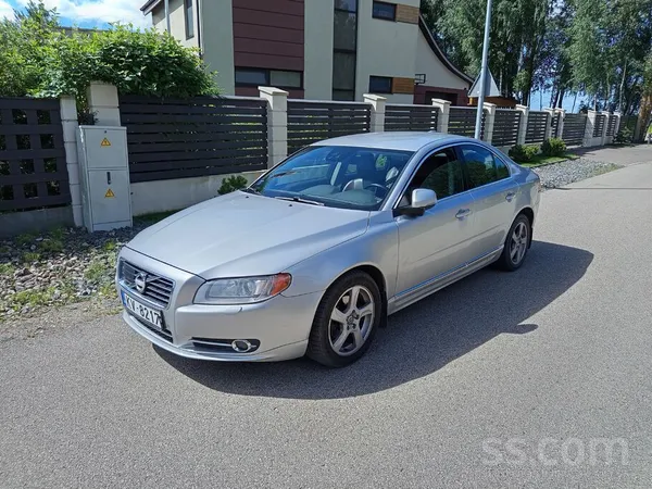 Volvo Продаю Volvo S80, 2.0D, 5 цилиндровый, экономичный