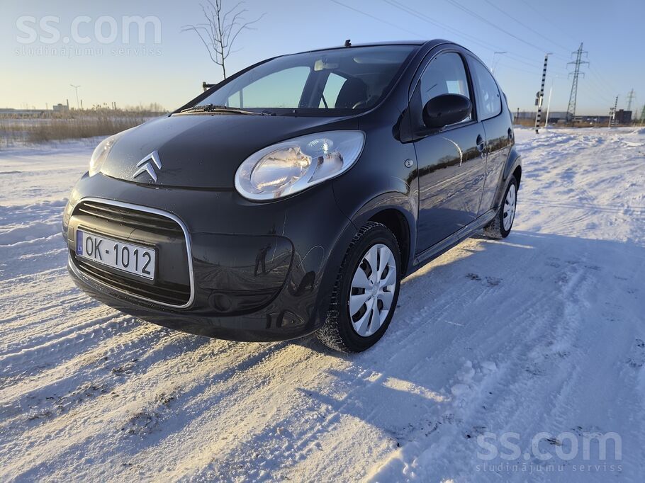 Pārdod no Vācijas atvestu četrdurvju Citroen C1(Toyota)Ar ekonomisku 1.0 lit