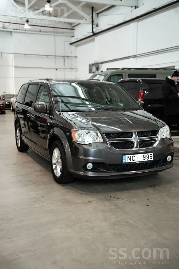 Dodge Dodge Grand Caravan. 