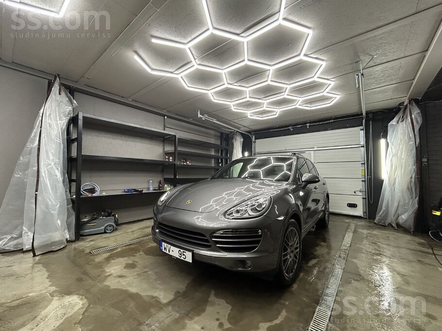 Porsche Tirgojas Porsche Cayenne diesel 180kw, tehniski un
