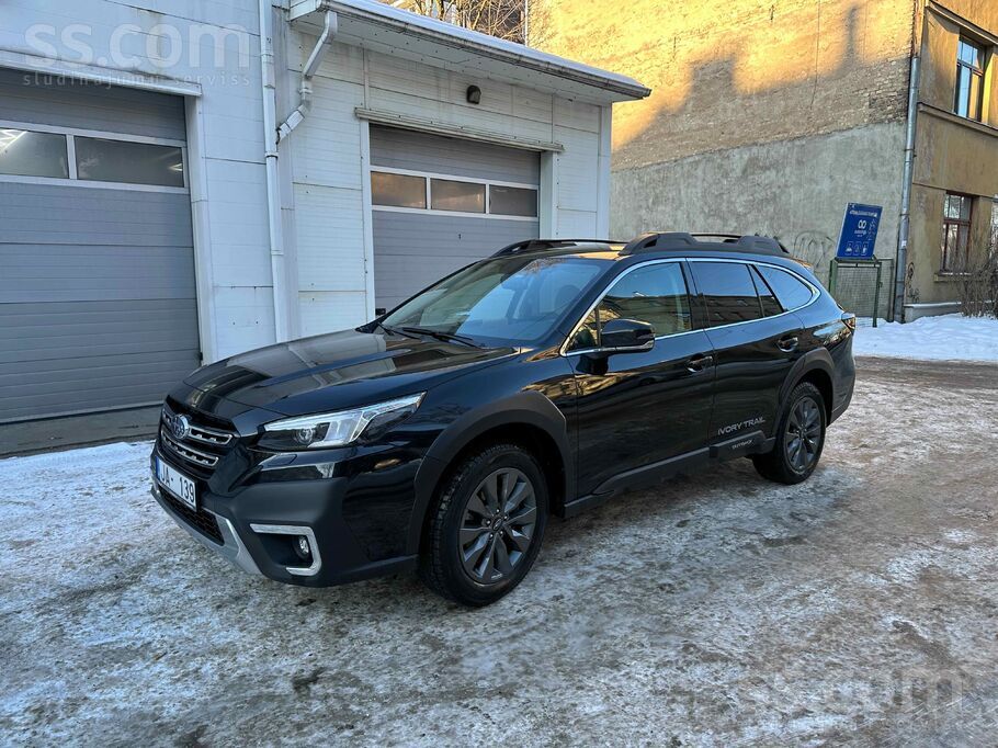 Subaru Subaru Outback Limited Ivory trail, Krāsa Crystal 