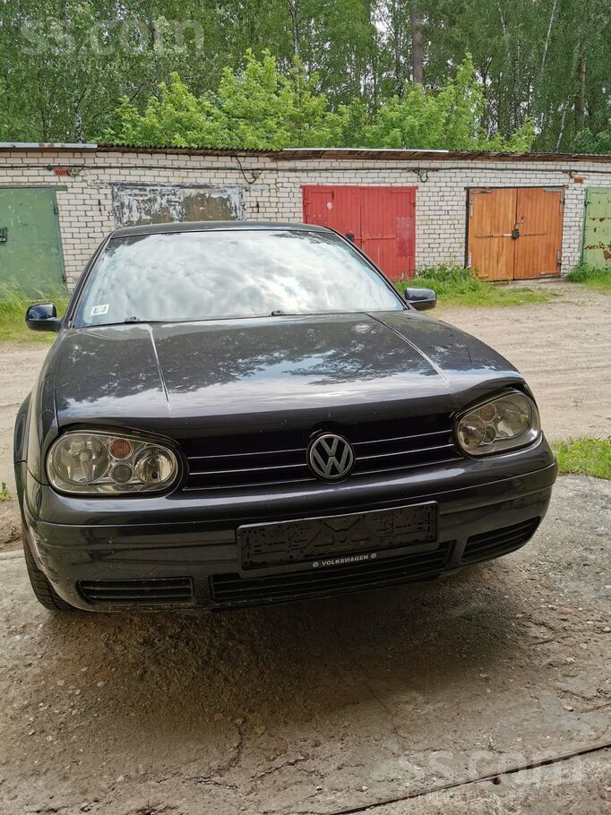 Volkswagen Продается VW Golf 2003 г. в. , двигатель 1, 6 бенз
