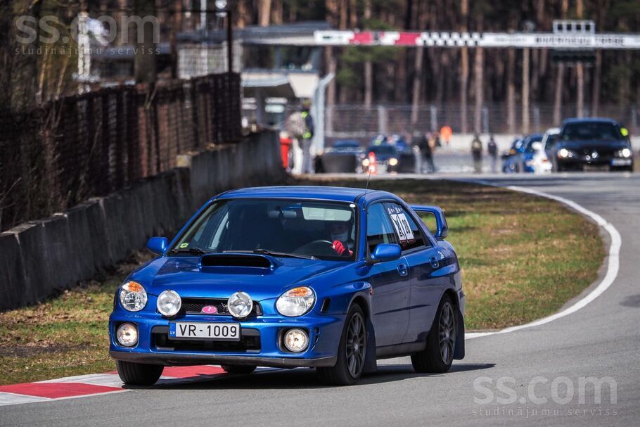 Subaru Impreza Wrx
Standarta Wrx dzinējs ar 218zs
-Sti alumīnija priekšē