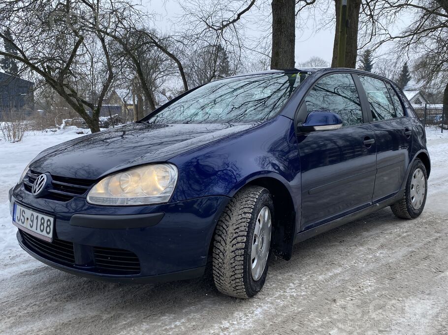 Volkswagen Pardod golf 5 auto ir laba tehniska un vizuāla stā