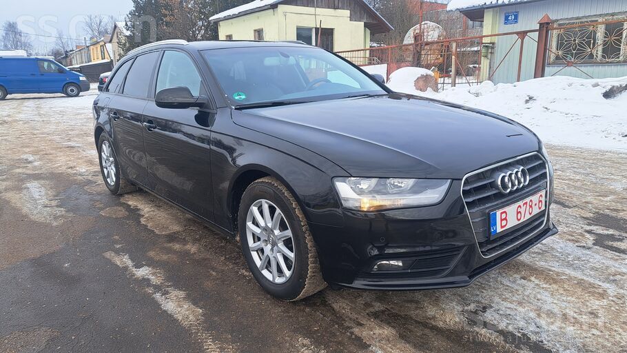 Audi Perfekts auto tikko no Vācijas Audi A-4 1.8i , Fac