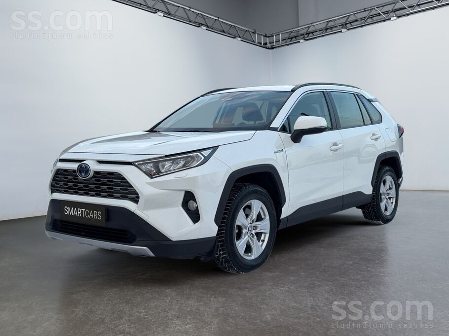 Toyota Rav4 2.5 Hybrid, Pirmā reģistrācija 08.2020. Krāsa- balts perlamutrs.