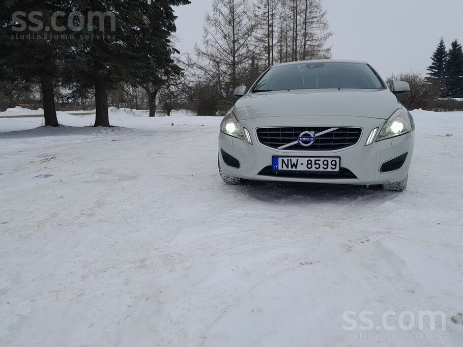 Volvo Pardodu auto. Teicamā tehniskā un vizuālā stāvoklī