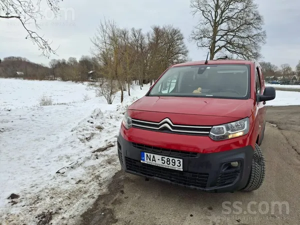 Citroen Pārdodam sakarā ar autoparku atjaunošanu . Pilnīgi