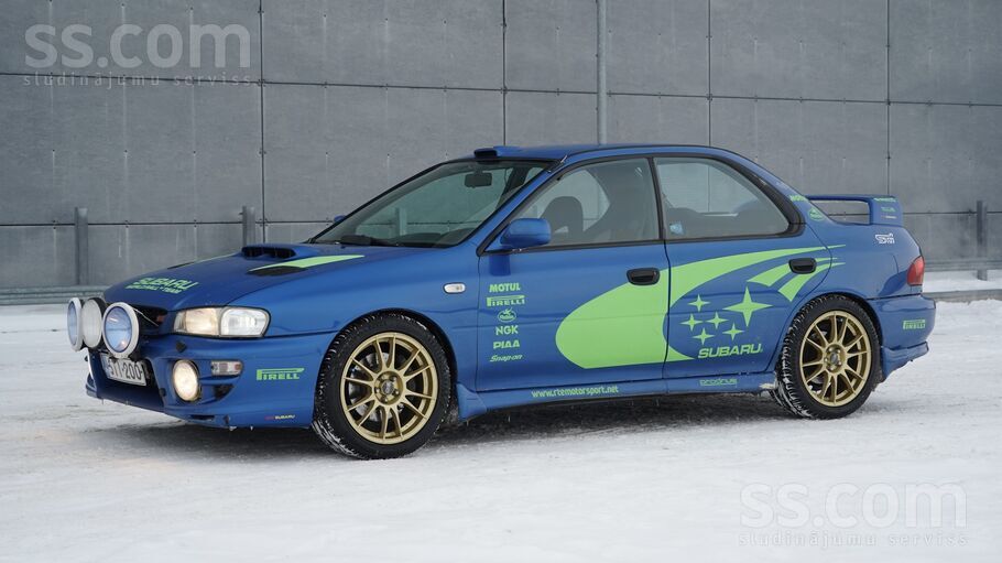 Subaru Pārdod 1999. gada facelifta klasiku, labā stāvoklī