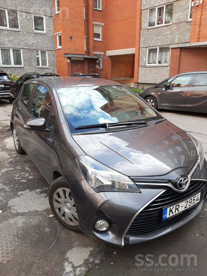 Toyota Toyta yaris 1.3 benzin 64.kw automatiska atrumu ka