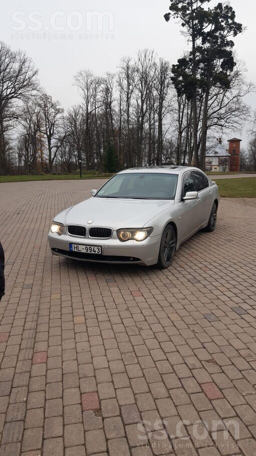 Tirgojas labs auto ar svaigu skati. Uzlikts jauns akulumators, jaunas ziemas