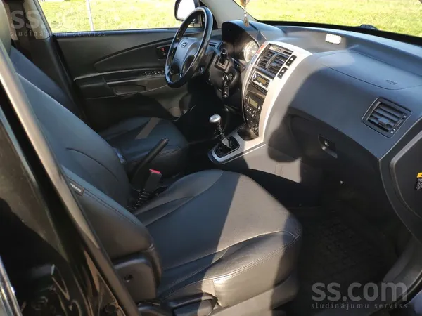 Hyundai 2.0 dīzelis, 103kW, mehaniskā ātrumkārba(6 pak), 4
