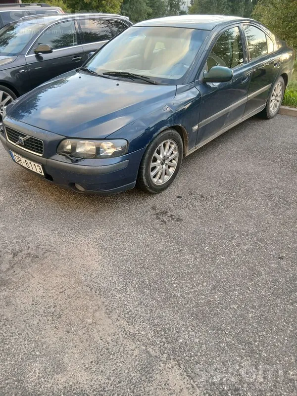 Volvo Pārdod auto. Brauc ikdienā, motors darbojas vienmē