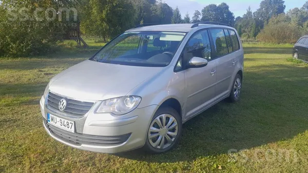 Volkswagen Labs Tourans, skati vienmēr izgājis bez problēmām,