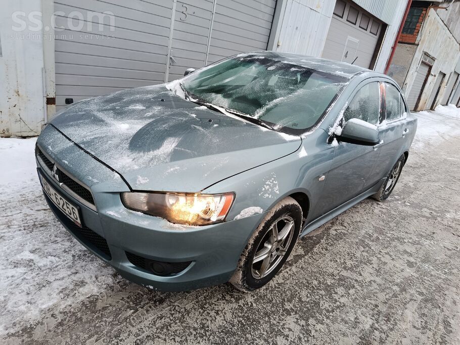 Mitsubishi Lancer