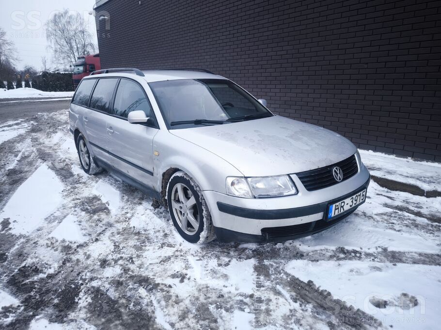 Volkswagen Perfekts darba vai pagaidu auto, strādā kruīzkontr