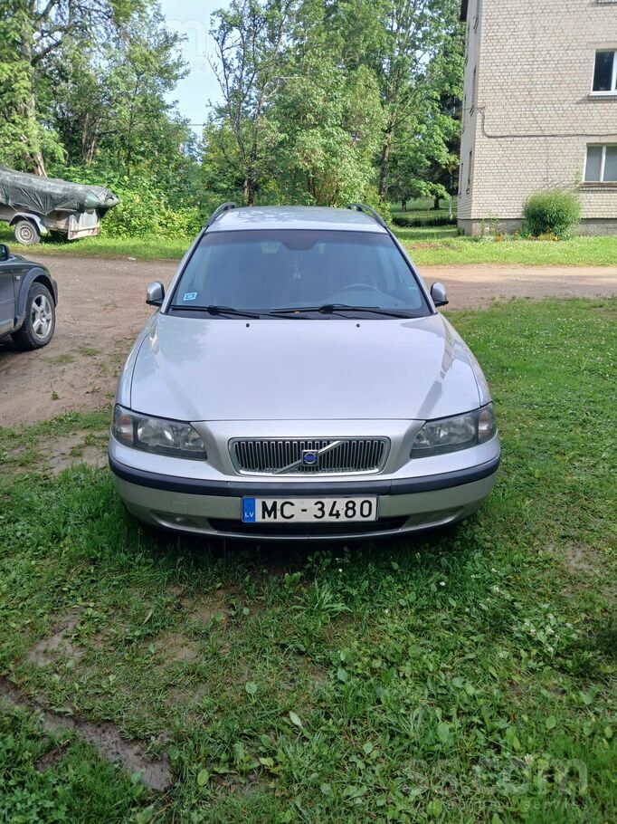 Volvo Pārdodu auto, labā tehniskā stāvoklī ar vizuāliem 