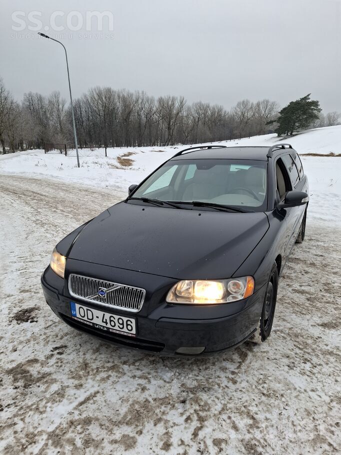 Papildus lietie diski ar vasaras riepām. Otra atslēga. 
Liepāja