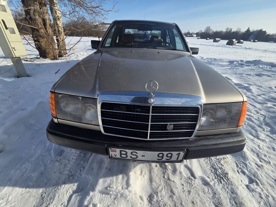Mercedes Auto dzīvs un diezgan labs , šādi tādi sīkumi japi