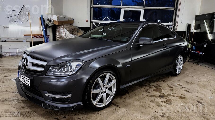 C250 Amg Biturbo Edition1 Designo night black Magno
Vienīgais pieejamais Ei