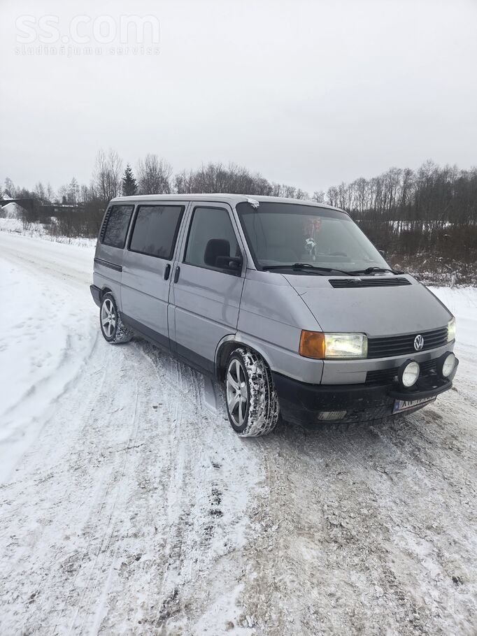 Volkswagen Tirgojās T4 busiņš bez dokumentiem. Rūc, brauc, br