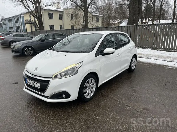 Peugeot Tiek pārdots 2017.gada Peugeot 208. Auto ļoti labā